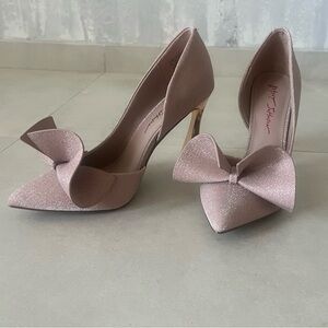 Betsy Johnson Elegant Bow-Embellished Heels New without tags